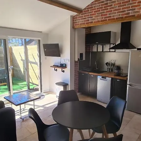 Appartement Ychoux Апартаменты *